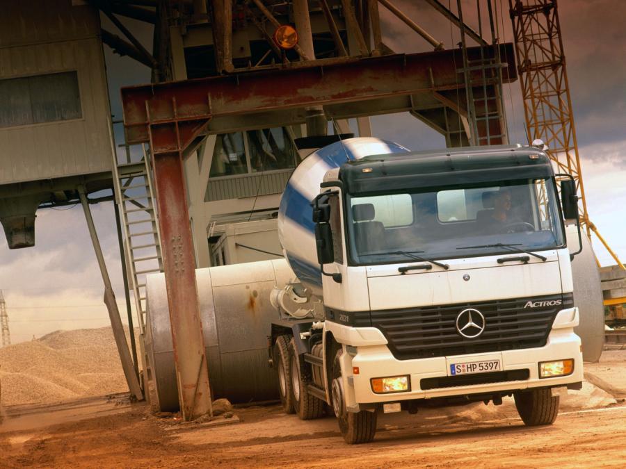  Mercedes-Benz Actros 2631 Mixer 1997 года  (фото 1 из 3)